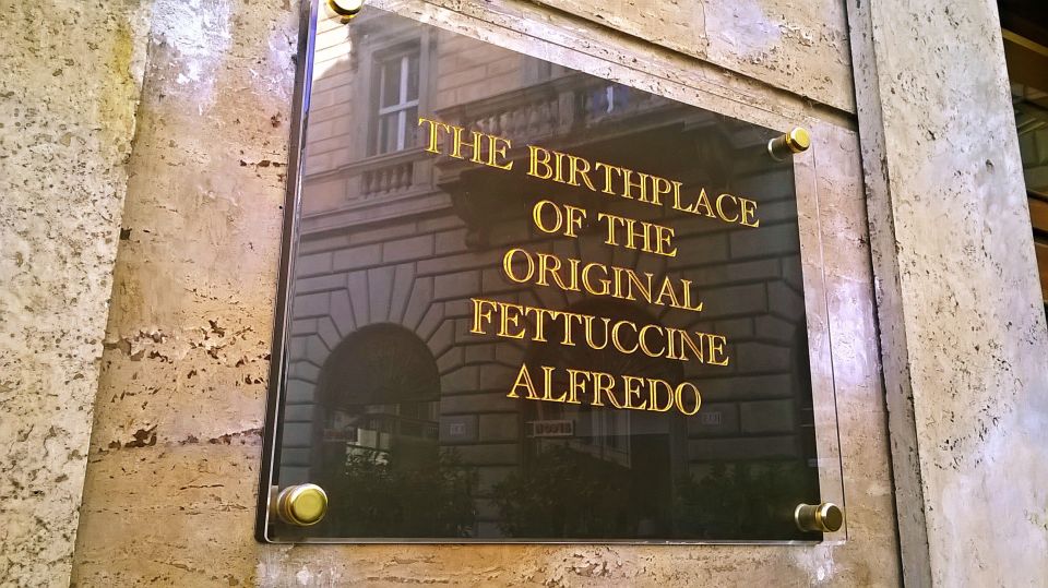 Alfredo alla Scrofa Restaurant in Rome: Eat Like a Star - 10% Discount at the Restaurant Shop: Turning Dinner into Gifts