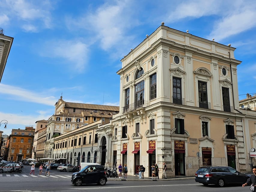 Alternative Walking Tour of Rome's City Center & Hidden Gems - The guides: the difference between facts and a point of view