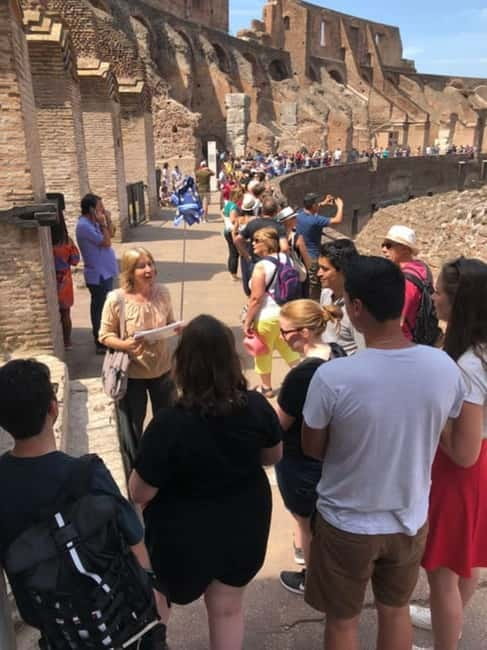 Best of Colosseum Experience: Exclusive Tour in 40 Languages - Skip-the-line entry that gets you to the good stuff first