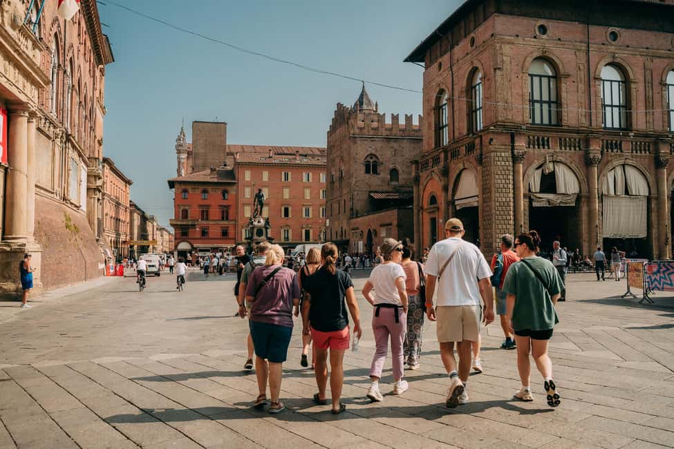 Bologna: Small-Group Tour with the Historic Archiginnasio - Quadrilatero Market: your 2-hour taste route in Bologna
