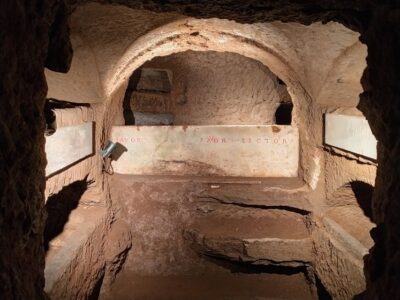 Catacombs of Saint Agnes Entry Ticket & Guided Tour - Saint Agnes at age 12: what you’re really seeing underground