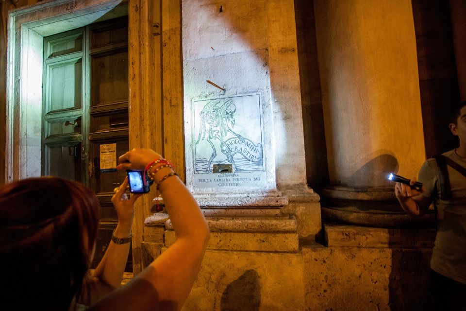 Dark Heart of Rome: Facts, Legends, and Mystery Tour - Corso Vittorio Emanuele II and Piazza Farnese: turning off the daytime filter