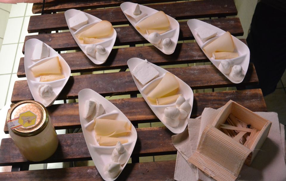 Eat Like a Roman - Traditional Food, Local Market & History - Apulian Street Food and Local Wine in the Vatican District