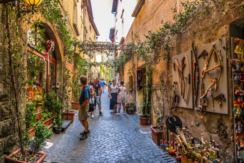 From Rome: Bagnoregio & Orvieto Day Trip with Wines & Lunch - Civita di Bagnoregio: that famous bridge and the walk that delivers