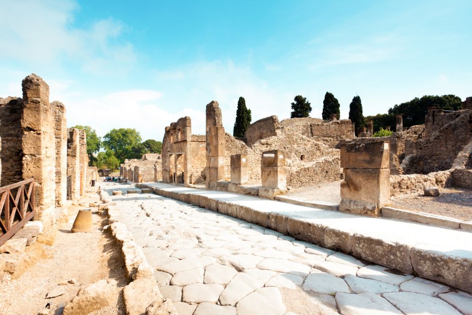 From Rome: Pompeii & Amalfi Coast Full-Day Trip - Positano and Amalfi Free Time: How to Make the Most of the Views
