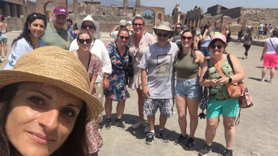 From Rome: Pompeii and Naples Day Trip by High-Speed Train - Crowds, timing, and why your guide matters on this route