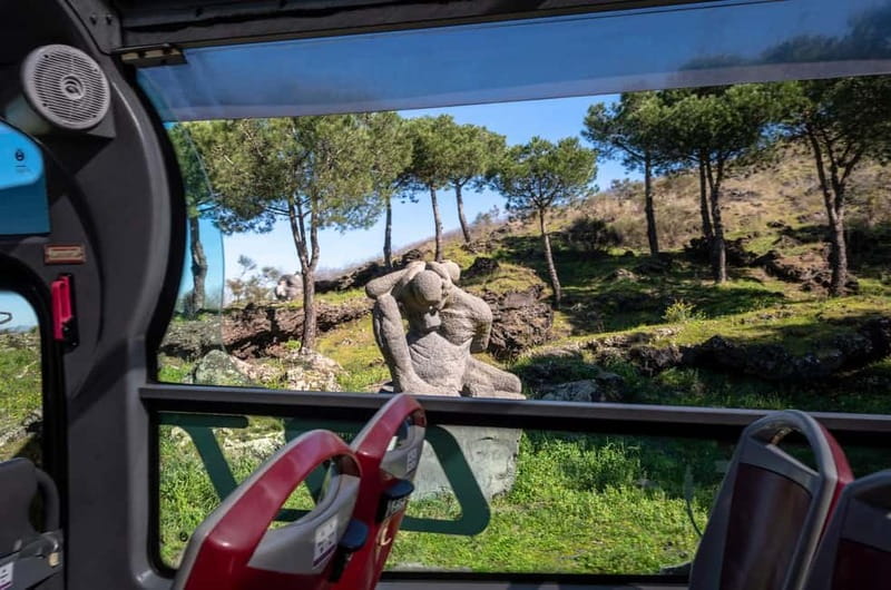 From Rome: Pompeii and Vesuvio Guided Day Trip with Lunch - The coral and cameo stop: quick culture, but expect a sales edge