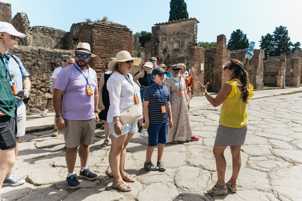 From Rome: Pompeii Day Trip with Optional Vesuvius and Lunch - Lunch with Bay of Naples views: included set menu, simple and filling