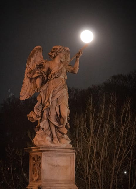 Ghosts, Legends & Mysteries of Rome Tip-Based Walking Tour - The quick stops and secret moments that make it feel like a real walk