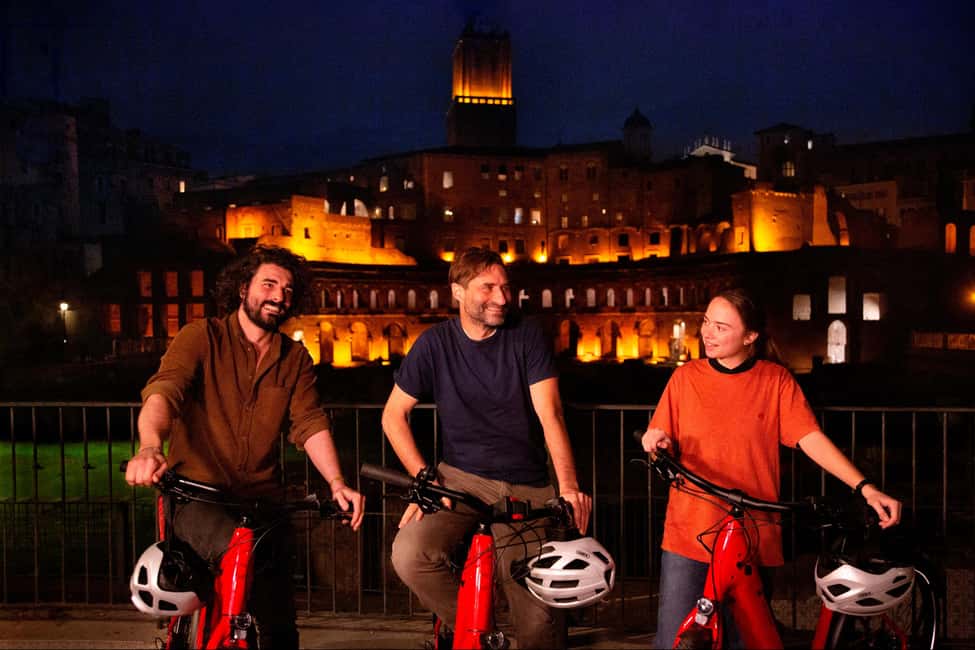 Night Tour of Rome with Top E-bike & optional Italian Dinner - The 4-hour dinner option: what you actually get and when
