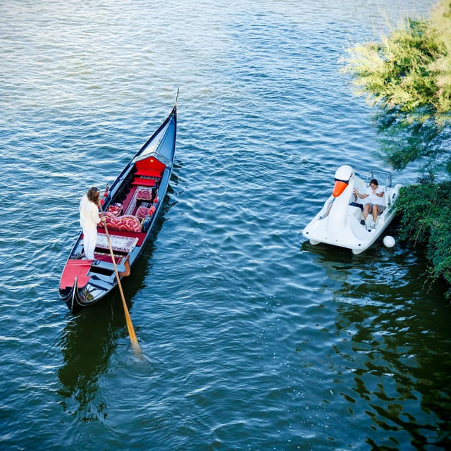 Roma: The one and only Roma Gondola tours on the lake! - The 30-Minute Gondola Ride: What You Actually Do on the Water