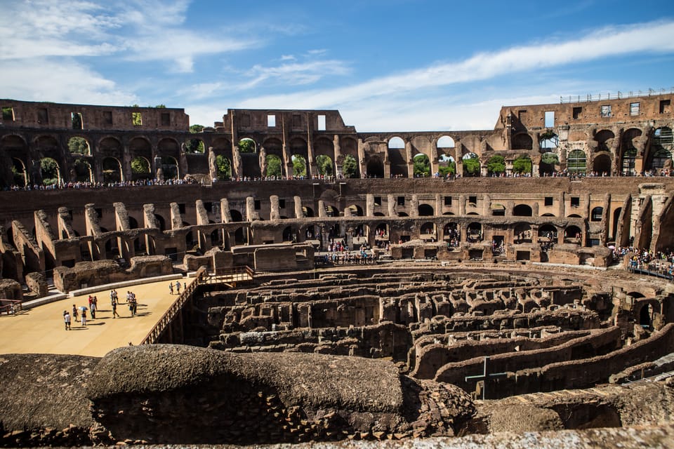 Rome: 1-Hour Fast Colosseum Tour - The arena stories: gladiator battles, games, and power