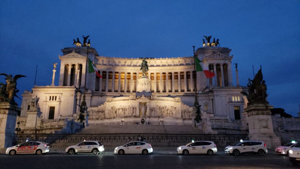 Rome: 2-Hour Golf Cart Sightseeing Tour at Night - Who Drives: When the Guide Turns the Route into a Story