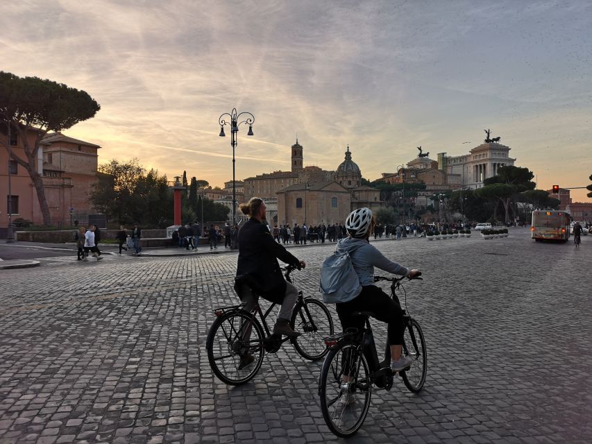Rome: 3.5-Hour Small Group E-Bike Tour - Crowds, pace, and photo opportunities: where you’ll benefit most