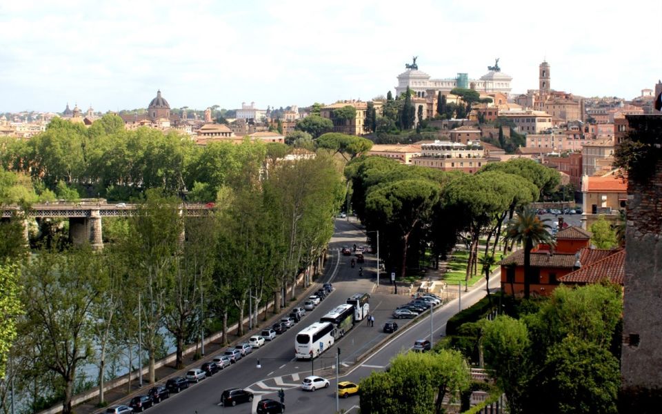 Rome: 3-Hour Panoramic Luxury Golf Cart Tour - Romulus, the Foundation Story, and the Colosseum Backdrop