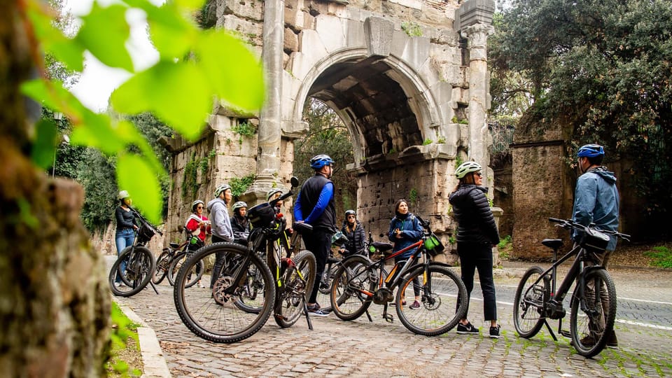 Rome: Appian Way Aqueducts Bike Tour (UPG Catacombs & Lunch) - Parco degli Acquedotti: where Rome’s water story becomes visible