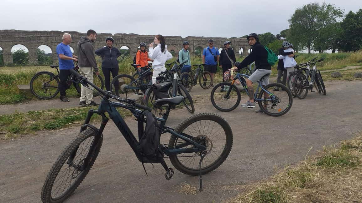 Rome: Appian Way E-Bike Tour Catacombs, Aqueducts & Picnic - Tomb of Cecilia Metella: a satisfying landmark without the long detour
