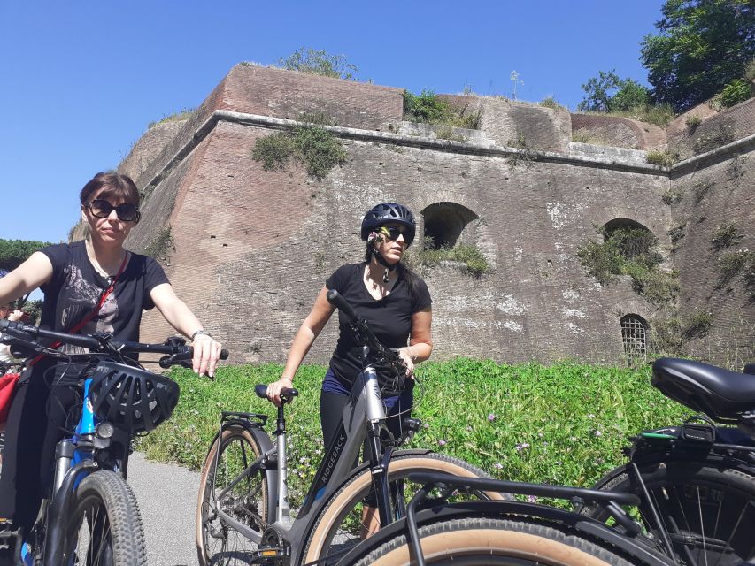 Rome: Appian Way E-Bike Tour Catacombs, Aqueducts & Picnic - Parco degli Acquedotti: aqueducts that feel huge up close