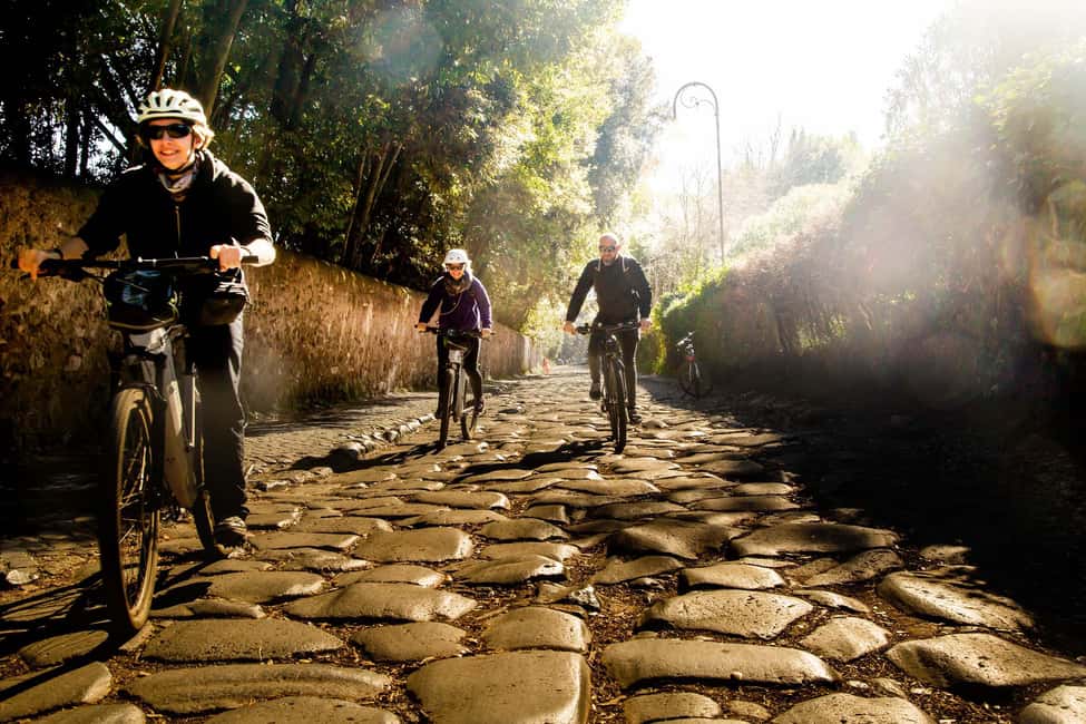 Rome: Appian Way Underground Catacombs Bike Tour with Lunch - Ninfeo di Egeria: A Quick Stop That Breaks Up the Ride