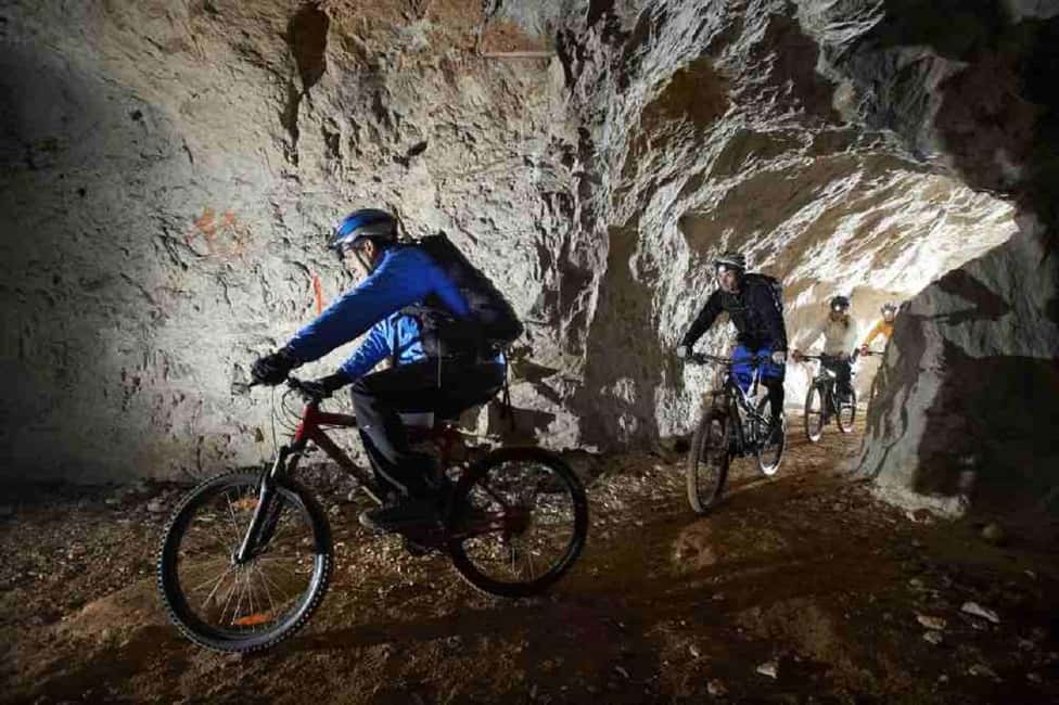 Rome: Appian Way Underground Catacombs Bike Tour with Lunch - Appian Way Regional Park: Where the Fresh Air Is Part of the Point