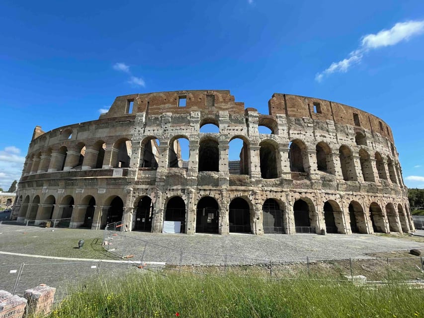 Rome: Arena Colosseum Tour with Arena Access - Getting into the Colosseum smoothly (and hearing your guide clearly)