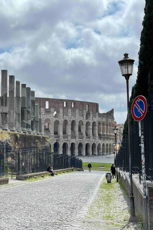 Rome: Arena Colosseum Tour with Arena Access - Roman Forum and Palatine Hill access: what you gain after the 1.5 hours
