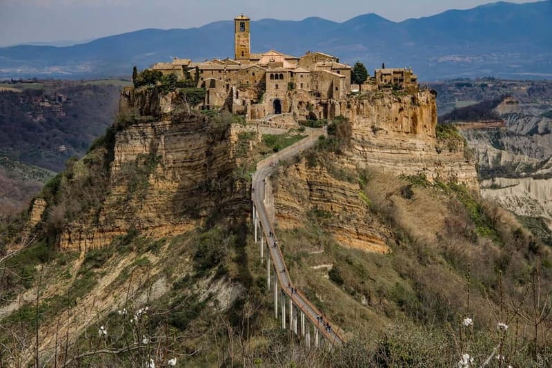Rome: Assisi, Civita di Bagnoregio and Orvieto Day Tour - Orvieto Cathedral and the Cliff Setting: Big Views in a Short Window