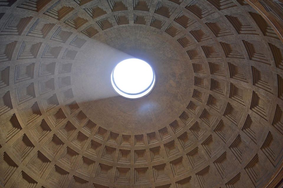 Rome at Twilight Tour Among the Piazzas and Fountains - Pantheon stop: Imperial Rome’s engineering and the human stories inside