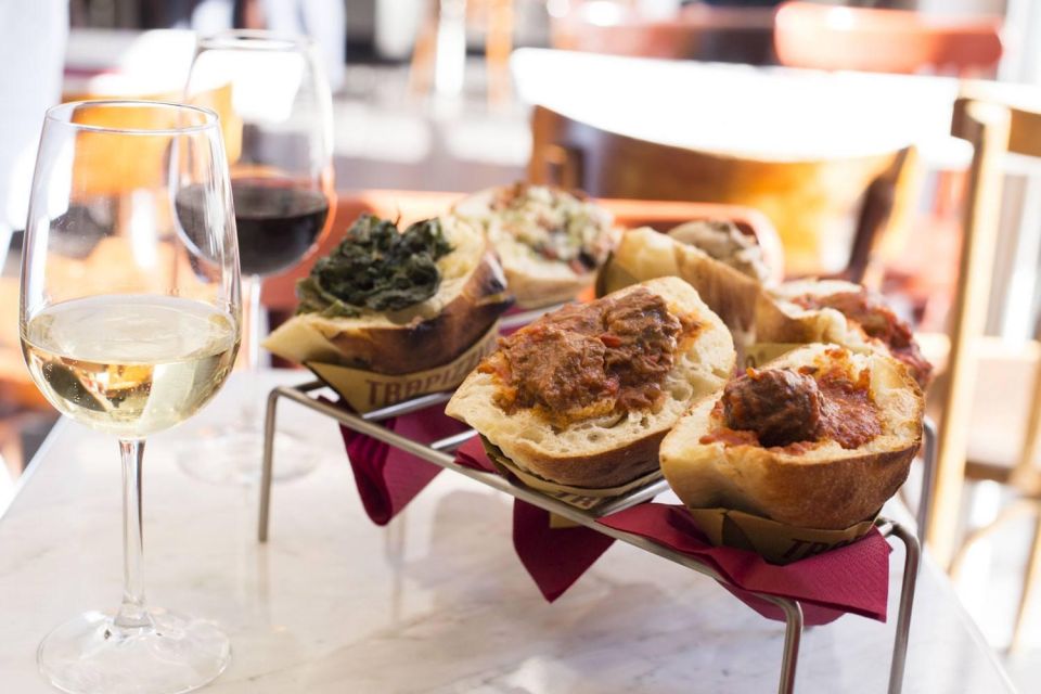 Rome: Award-Winning Roman Food Tours - Entering the route from La Nicchia Café