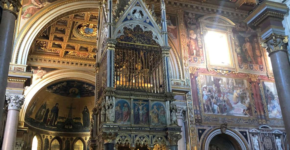 Rome: Basilica of St John Lateran & Holy Steps 1-Hour Tour - The Sanctorium chapel: relic stories, St Luke, and the Last Supper wood