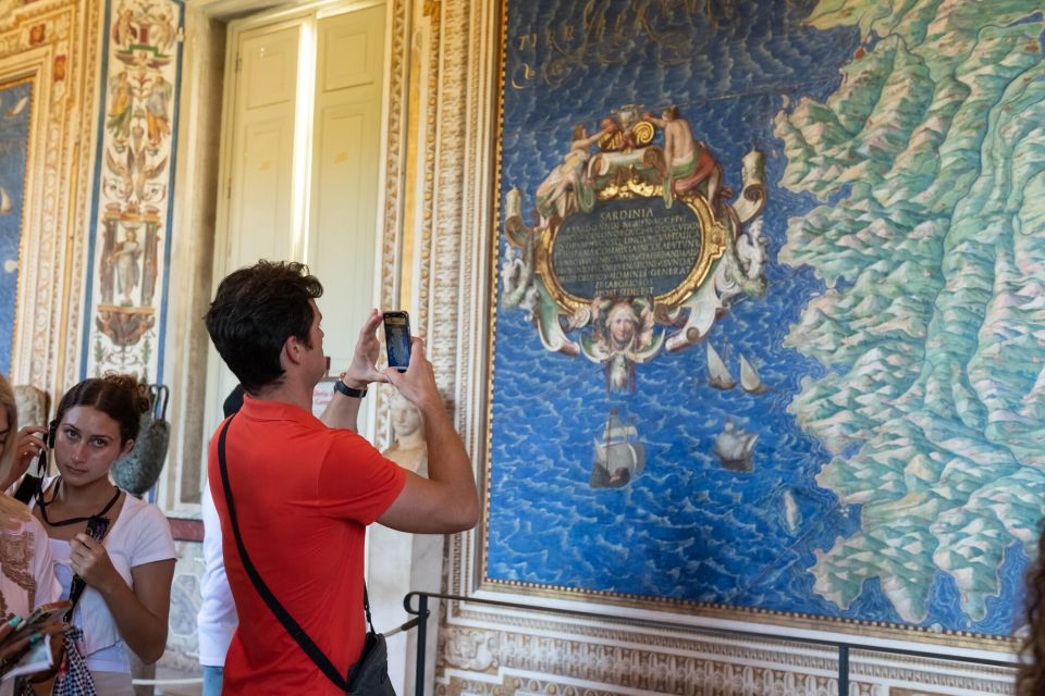 Rome: Breakfast & Tour of Vatican Museums & Sistine Chapel - Sistine Chapel: seeing Michelangelo without losing your bearings