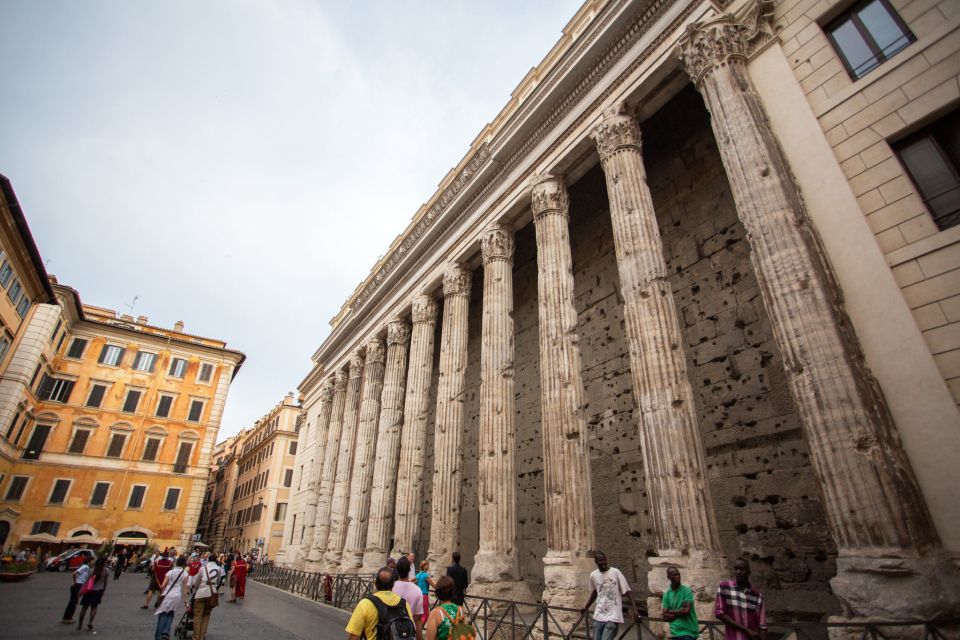 Rome by Night: 3-Hour Guided Walking Tour - The Walk Toward the Coliseum: How to See the Area Like a Local