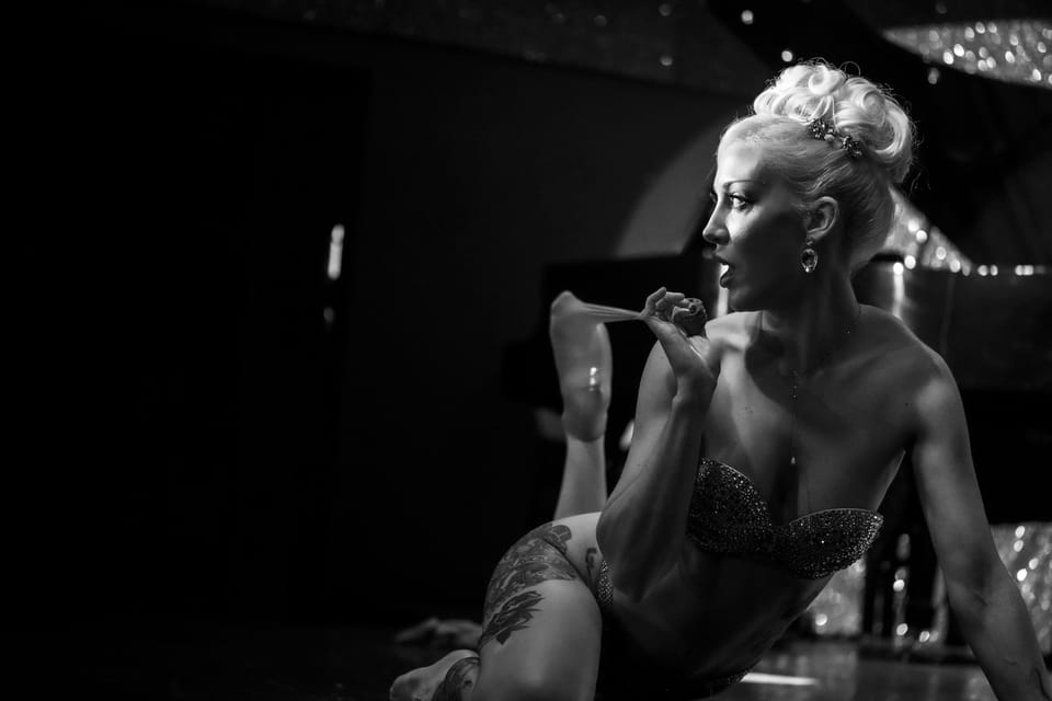 Rome: Cabaret Burlesque Show Experience with Dinner - On-Stage Variety: Music, Burlesque, Monologues, and Audience Play