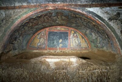 Rome: Catacombs of Domitilla Entry Ticket & Guided Tour - Meeting Up and Getting Comfortable for 30 Minutes Underground