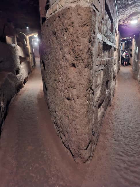 Rome: Catacombs Skip-the-Line Tour with Tickets - What You’ll Actually See: Burial Sites and Early Christian Art