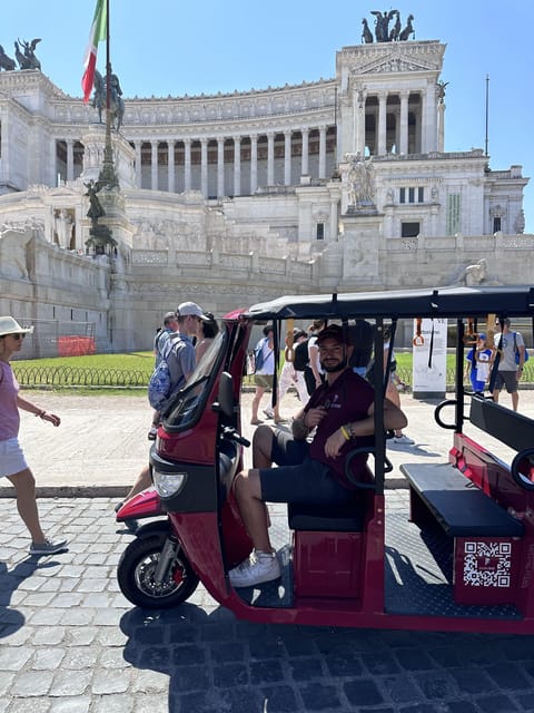 Rome: City Highlights E-Tuk Tuk Tour - Meeting at Piazza del Popolo: the easiest part if you follow the rules