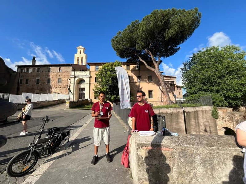 Rome: Colosseum, Palatine Hill and Roman Forum Guided Tour - Headsets, Group Size, and the Real Limits of Audio