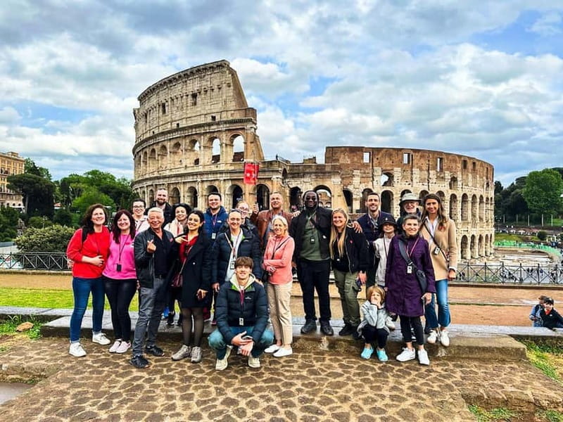 Rome: Colosseum, Palatine Hill and Roman Forum Guided Tour - Palatine Hill: Imperial Homes Plus Real City Views