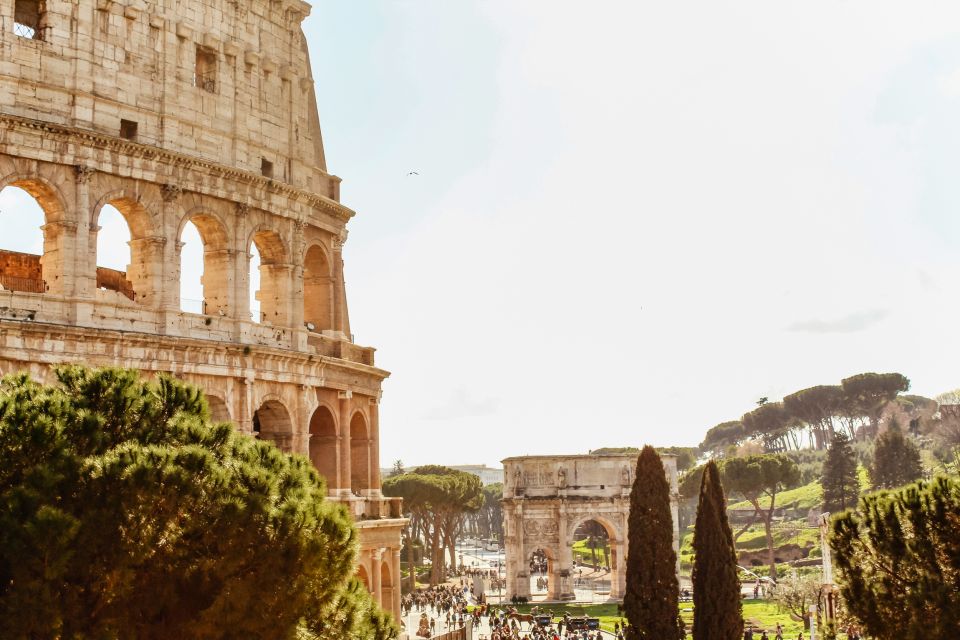 Rome: Colosseum, Roman Forum & Palatine Guided Tour - Roman Forum in 45 minutes: seeing the political center behind the stones
