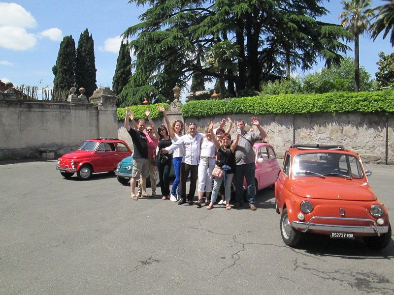 Rome Driving Tour By Vintage Fiat 500 - Trastevere and the tiny-street advantage: why the Fiat makes sense