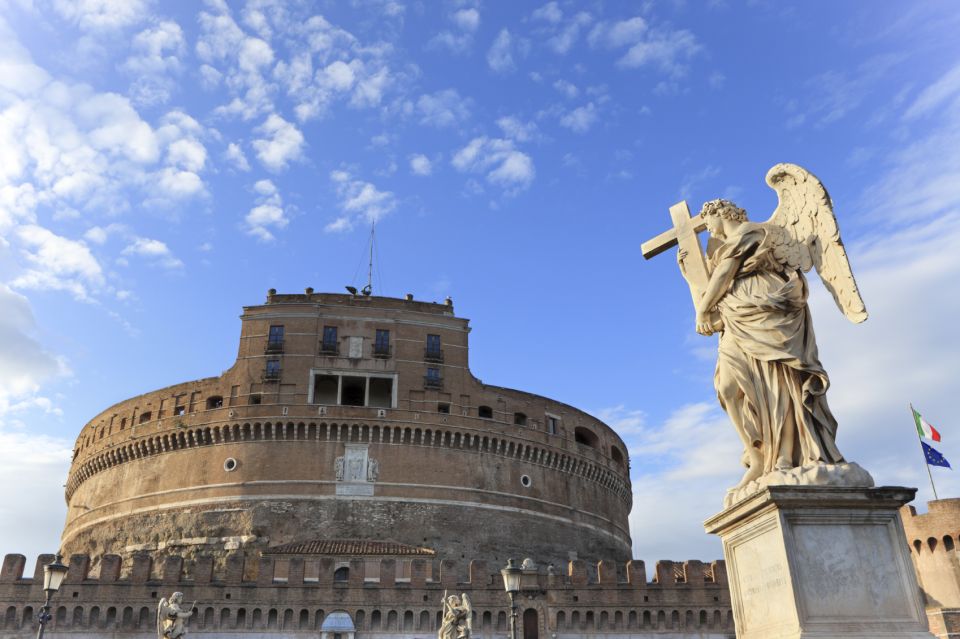 Rome E-Bike Tour – Small Group, Safe Route & Local Guide - Pantheon Stop and Photo Breaks: A Calm Moment in a Fast Day