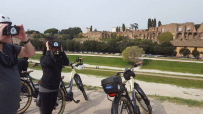 Rome: Early Morning eBike Tour - Meet Roma STARBIKE bikes, helmets, and the 3D viewing system