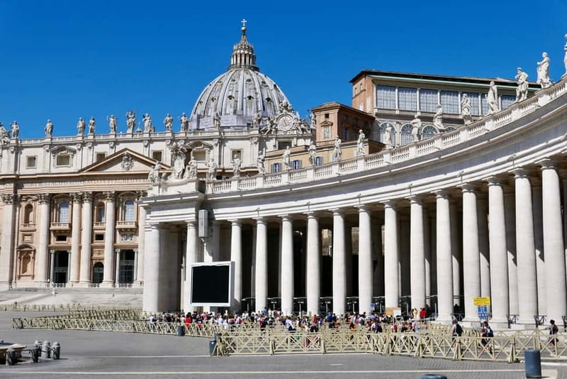 Rome: Guided Tour of St. Peter's Basilica, Grottoes & Square - Key highlights worth timing your day for