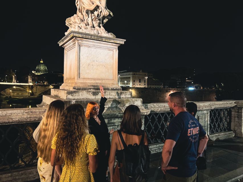 Rome: Murder Mysteries of Rome Guided Walking Tour - Group size, hearing the guide, and pacing in the dark