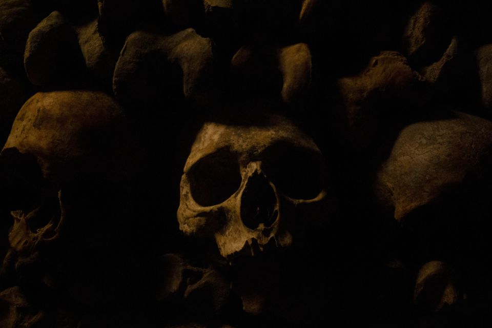 Rome: Murder Mysteries of Rome Guided Walking Tour - Who should book this murder mystery tour, and who should skip it