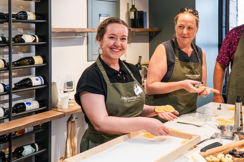 Rome: Pasta, Ravioli & Tiramisu Cooking Class by Colosseum - Wine and the meal: turning lessons into a proper Rome night