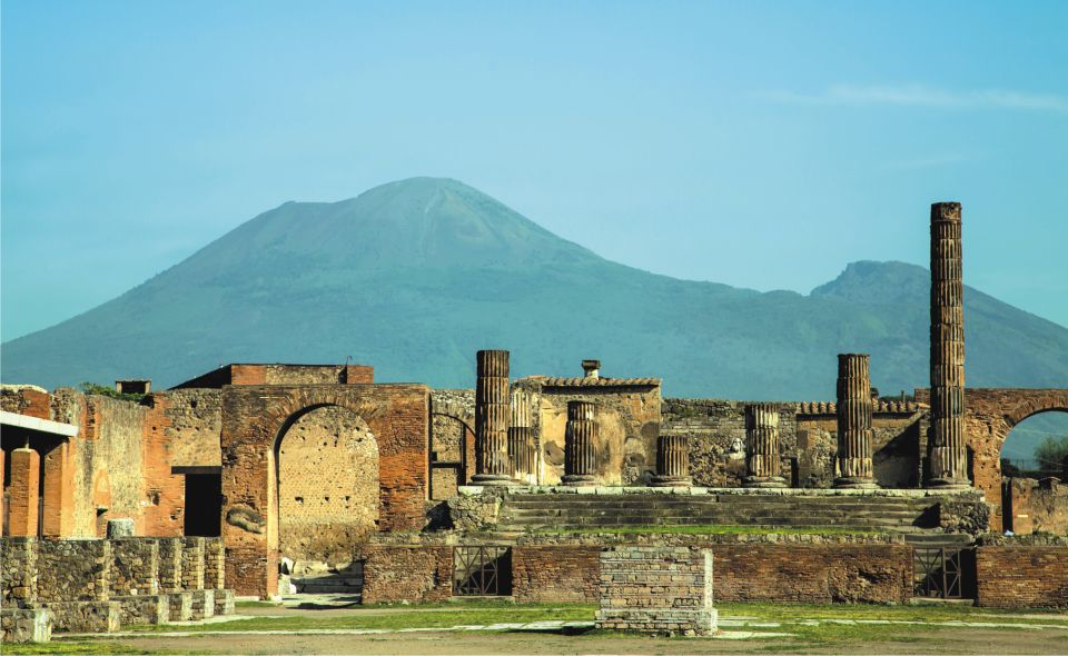 Rome: Pompeii and Naples Day Trip with Pompeii Entry Ticket - Naples After Pompeii: 2.5 Hours to Eat, Walk, and Choose Your View