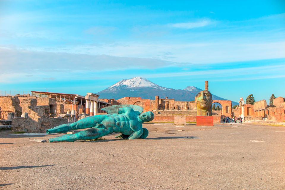 Rome: Pompeii and Naples Day Trip with Pompeii Entry Ticket - Getting To Pompeii: The Coach Ride and What to Expect Onboard