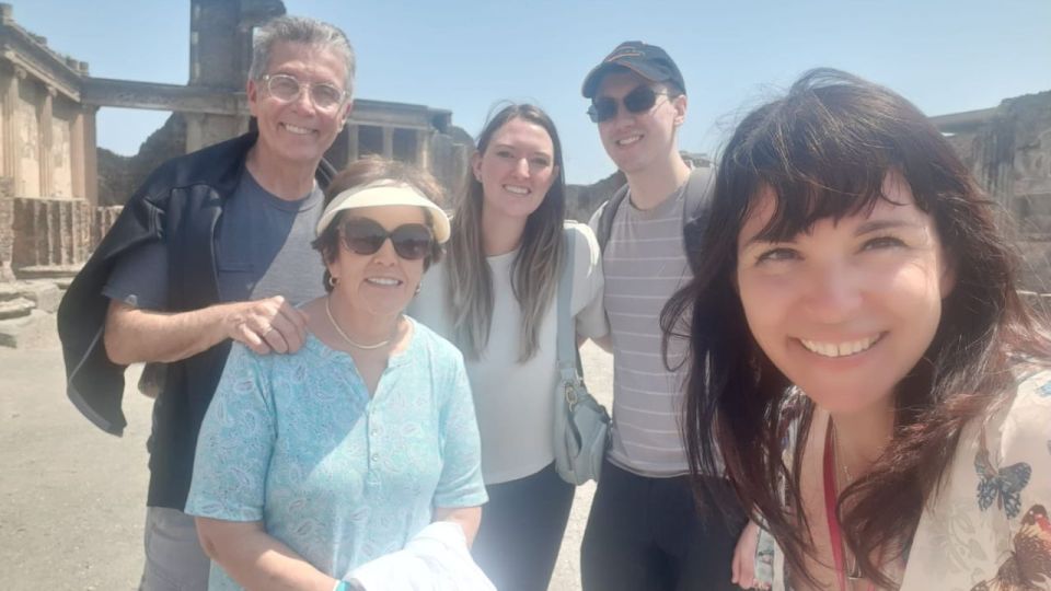 Rome: Pompeii Tour with Wine and Lunch by High Speed Train - Life frozen in ash: plaster casts, AD 79, and the details your guide points out