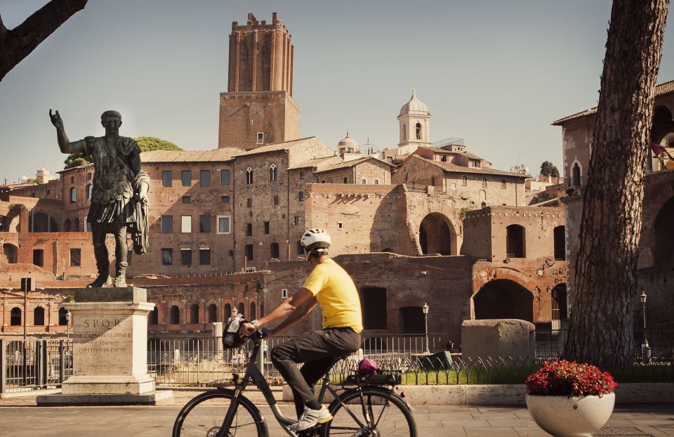 Rome: Private Half-Day Bike Tour with E-bike - Piazza Navona and the Pantheon: Two Contrasts on One Route